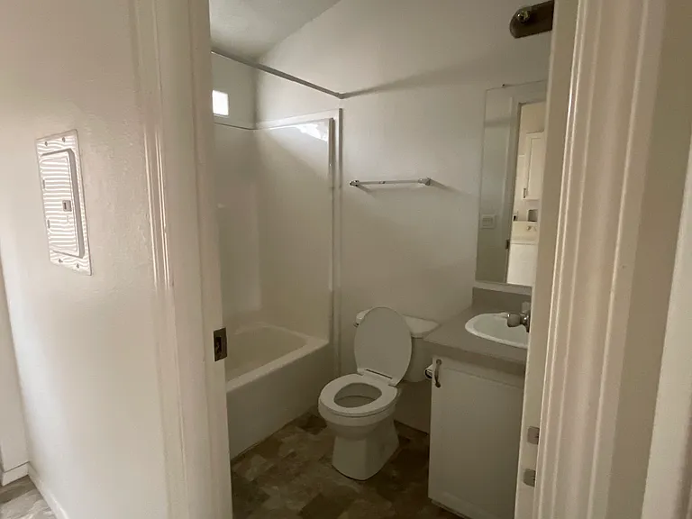 1497 Colina Dr — Photo 9