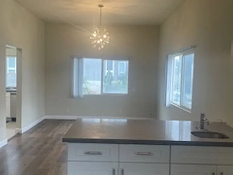 2436 Barry Ave #1 — Photo 7