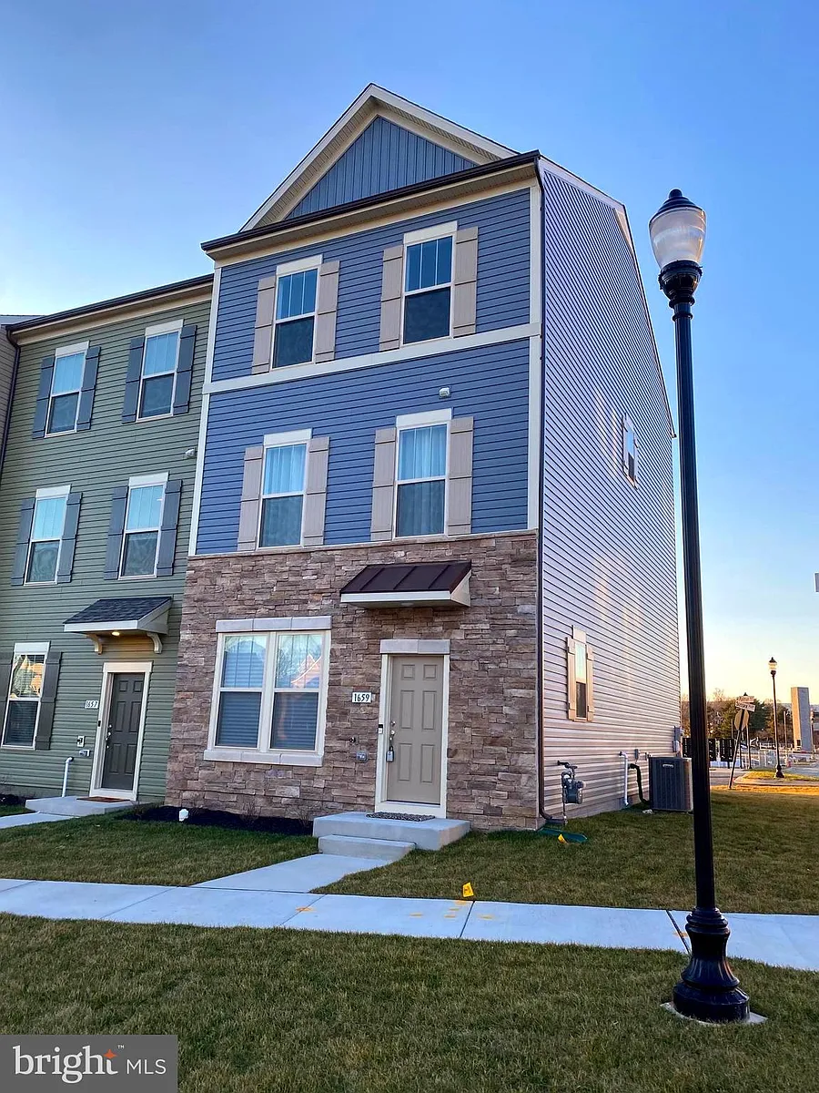 Building Photo - 1659 Magundy St