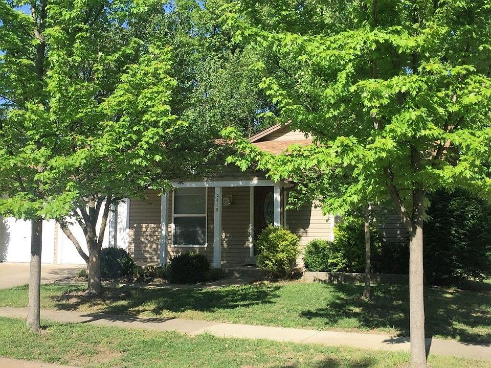 1st image of 2412 Village Glen Ct