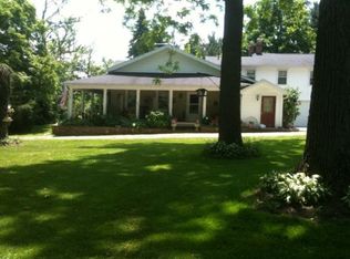 12121 Chamberlain Rd, Aurora, OH 44202