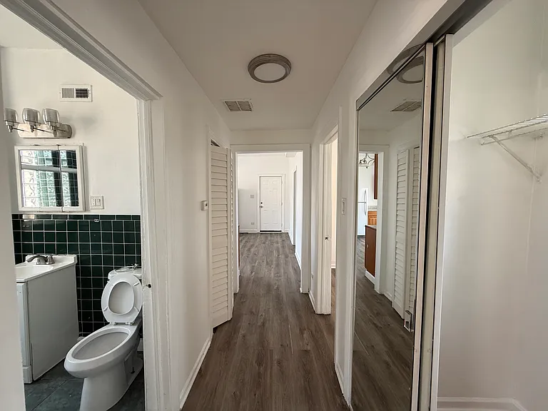 1033 S Oakley Blvd #1-R — Photo 9
