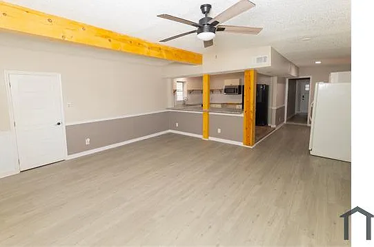 3637 Lamont St #A — Photo 14