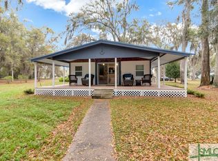 267 Oyster Point Dr, Midway, GA 31320