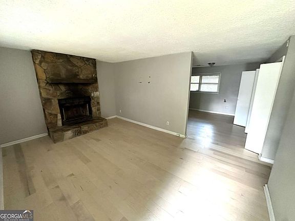 5th image of 9182 Bent Pine Ct NE