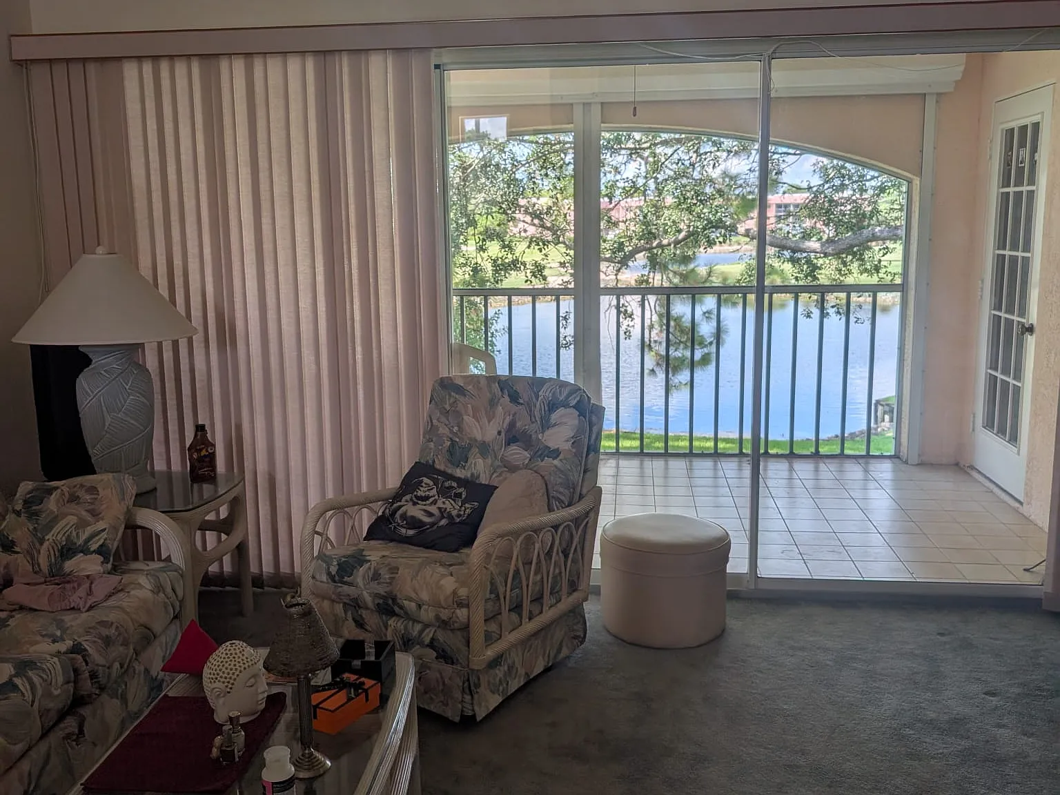 966 Woodshire Ln — Photo 2