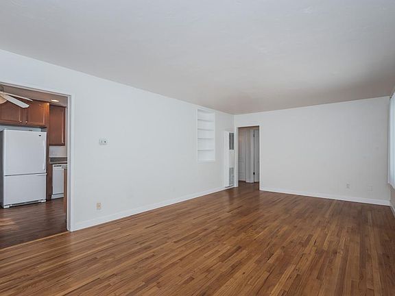 3rd image of 4164 Alabama St