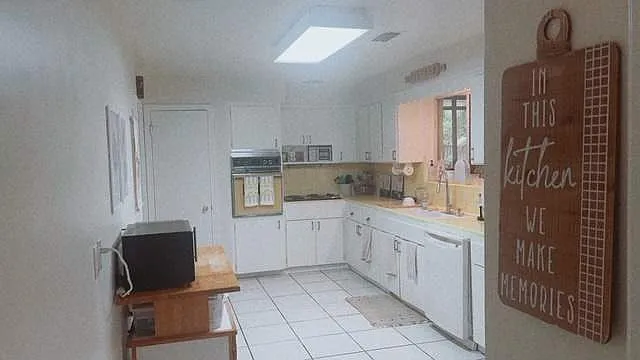 3735 SW 2nd Pl — Photo 19