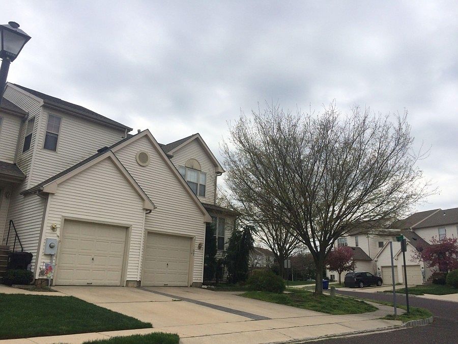 2nd image of 37 Heather Glen Ln