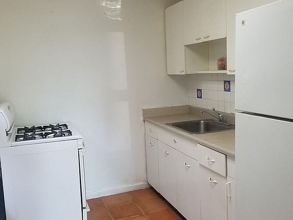 2nd image of 842 E Evans Ave