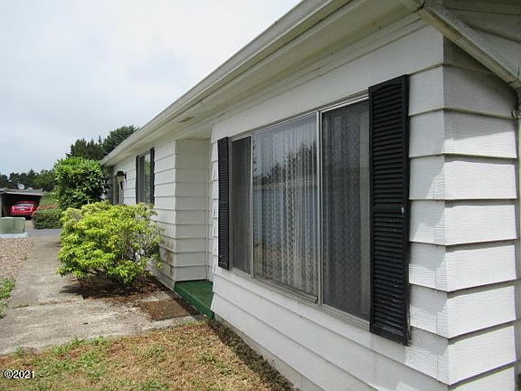 2nd image of 322 NE 32nd St