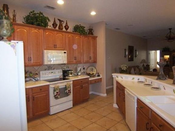 5th image of 3219 Waterbridge Ct