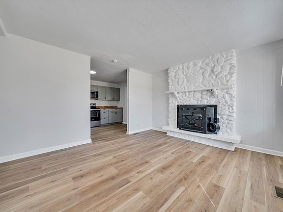 5th image of 84 Horsley Rd