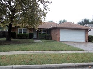 8204 N 121st Ave E, Owasso, OK 74055