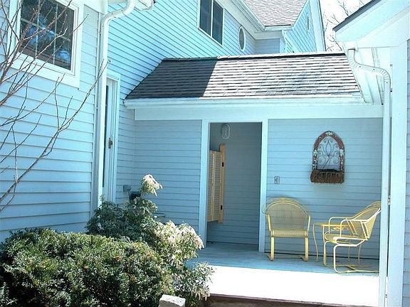 2nd image of 240 Sandpiper Ln