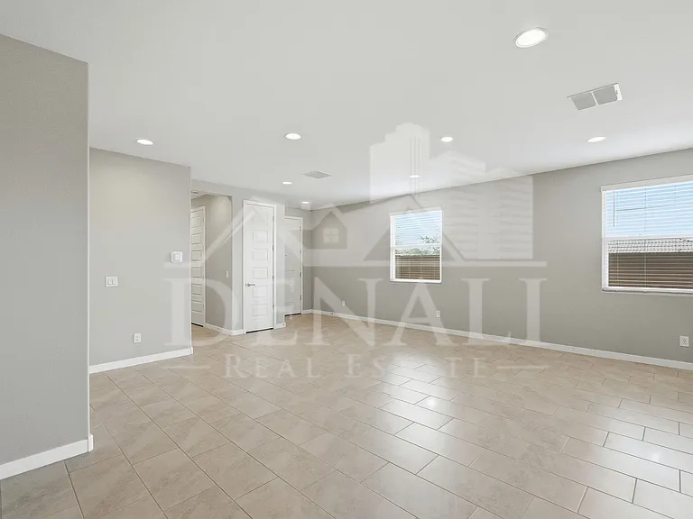 16692 W Alameda Rd — Photo 4