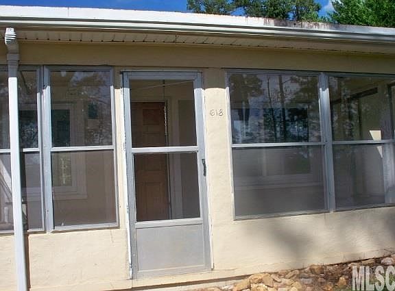 3rd image of 618 28th Avenue Ct NE