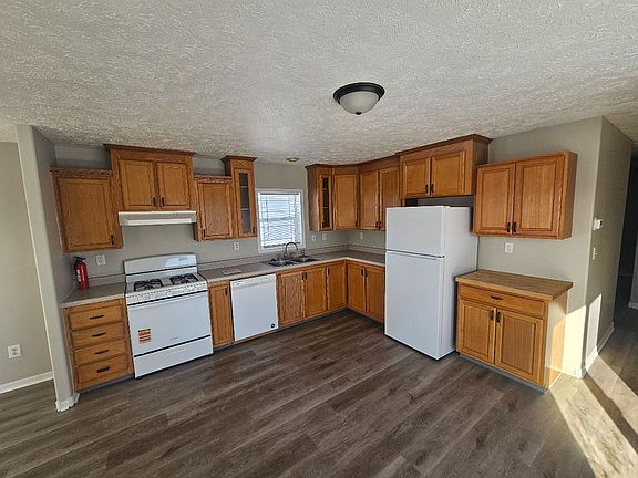 3rd image of 2149 Pinecrest Dr