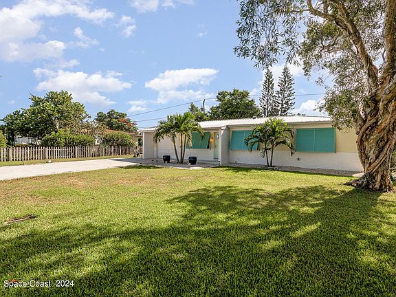 3rd image of 145 Herron Dr