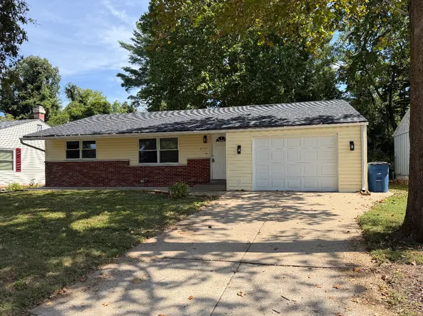 11027 Saturn Dr, Maryland Heights, MO 63043