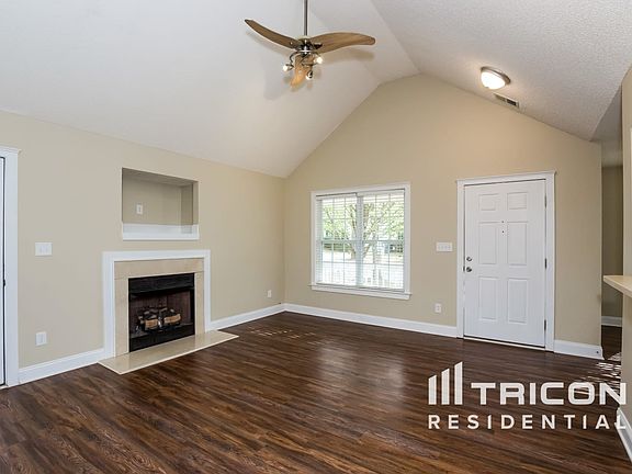 3rd image of 13421 Glenwyck Ln