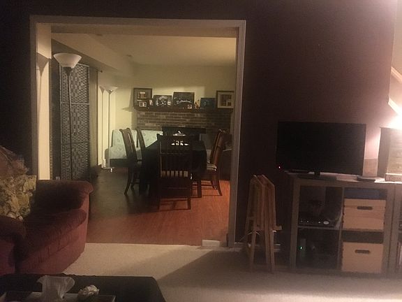4th image of 9794 Wheatfield Ln Unit 2