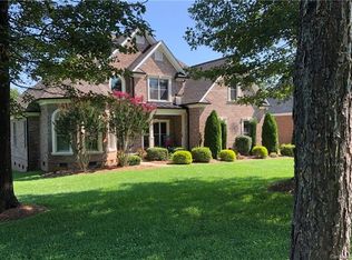 2384 Stoneview Ct, Denver, NC 28037