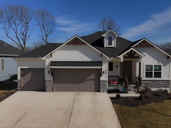 4204 SE Adams Dr, Blue Springs, MO 64014