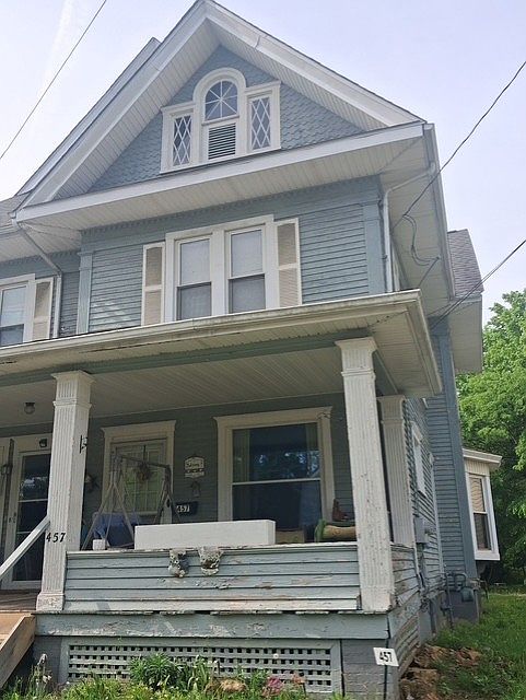 1st image of 457 W Main St #457