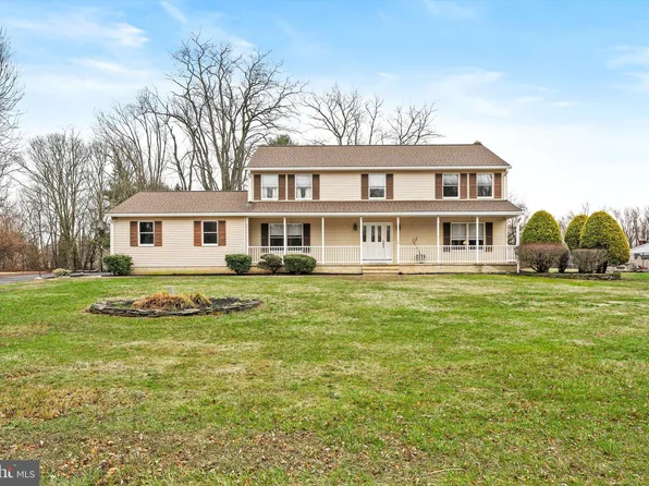 3 Eleanor Dr, Wrightstown, NJ 08562