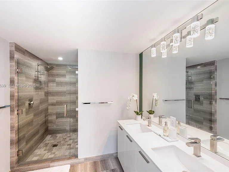 1300 Brickell Bay Dr #2900 — Photo 15