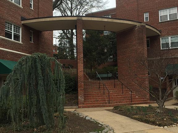 4th image of 1305 N Ode St #504
