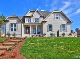 101 Honeyridge Ln, Holly Springs, NC 27540