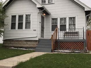 6410 W Oconto Pl, West Allis, WI 53219