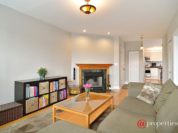 Kitchen / Living Room