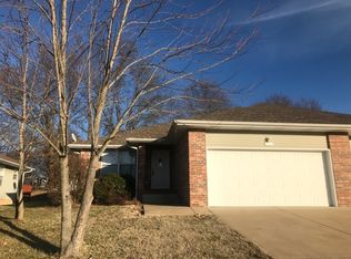 1736 S 10th Ave, Ozark, MO 65721