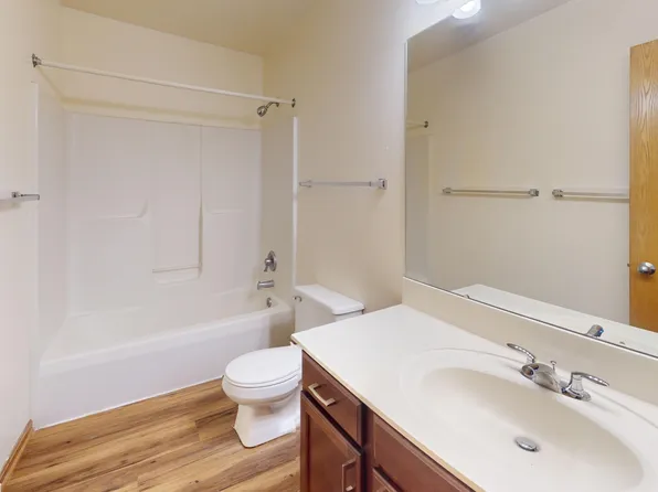 11 E Gilman St, Madison, WI