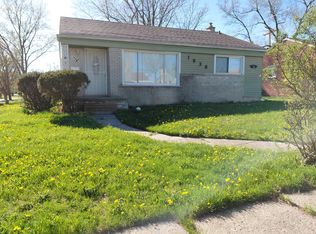 1936 Meadow Ln, Inkster, MI 48141