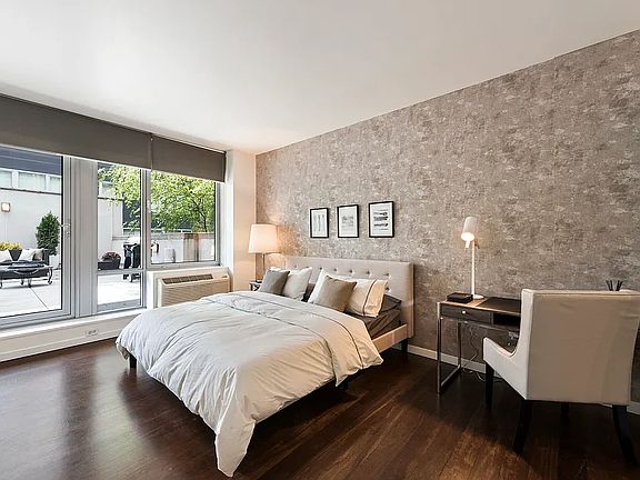 5th image of 444 W 19th St #2W