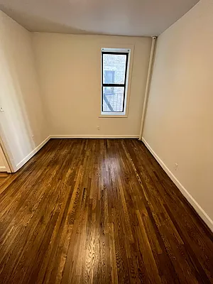 Rented by Reyes & Elsamad Real Estate Group | media 10