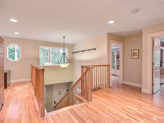 2nd image of 7430 7432 NE 129th Street