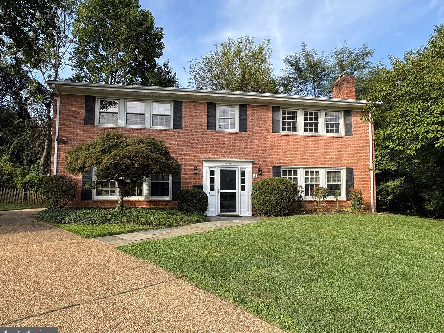 4 bed, 3.0 bath, 2760 sqft, $4,695 — Photo 2