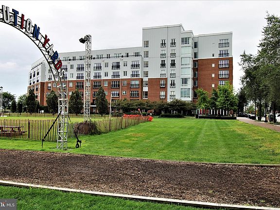 5th image of 530 Harlan Blvd Unit 413