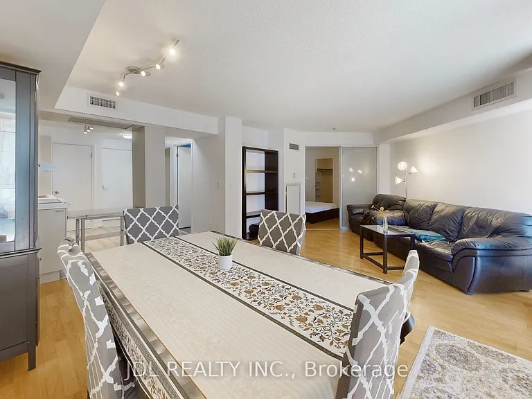 111 Elizabeth St #1037 — Photo 13