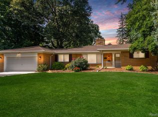 33322 Myrna Ct, Livonia, MI 48154