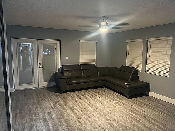 3rd image of 707 5th Ave