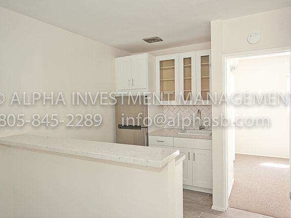 2nd image of 125-129 W Yanonali St #125-3