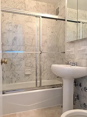 Rented by Manhattan Connection | media 14