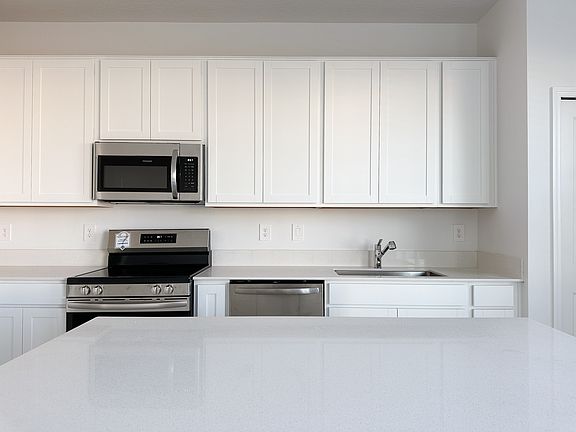 4th image of 3011 Chantilly Dr