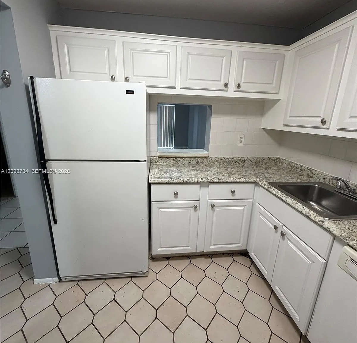 7801 Colony Cir S — Photo 2